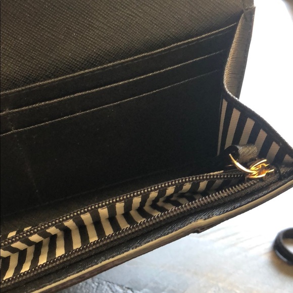 Kate spade ♠️ Black and gold crossbody - Picture 6 of 6